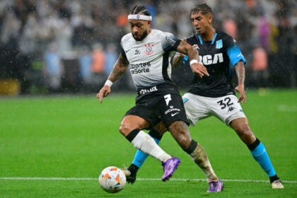 Partida entre Corinthians x Racing (ARG), valida pela partida de ida, das semifinais da Copa Sul-Americana