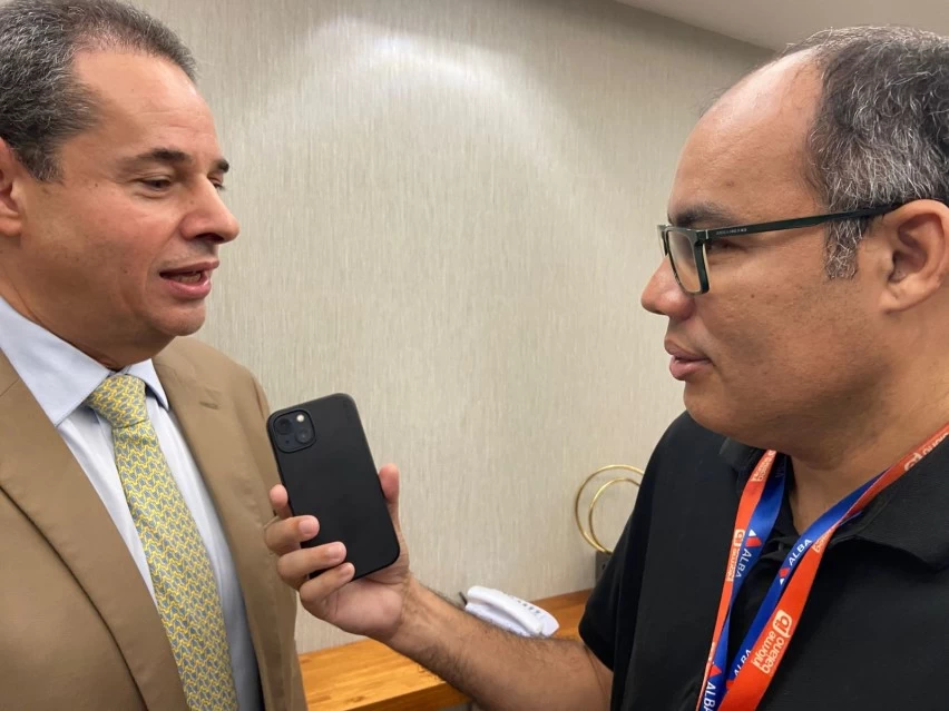 nelson-leal-ironiza-jeronimo-e-diz-que-governo-“contabiliza-obras-desde-dom-joao-vi”