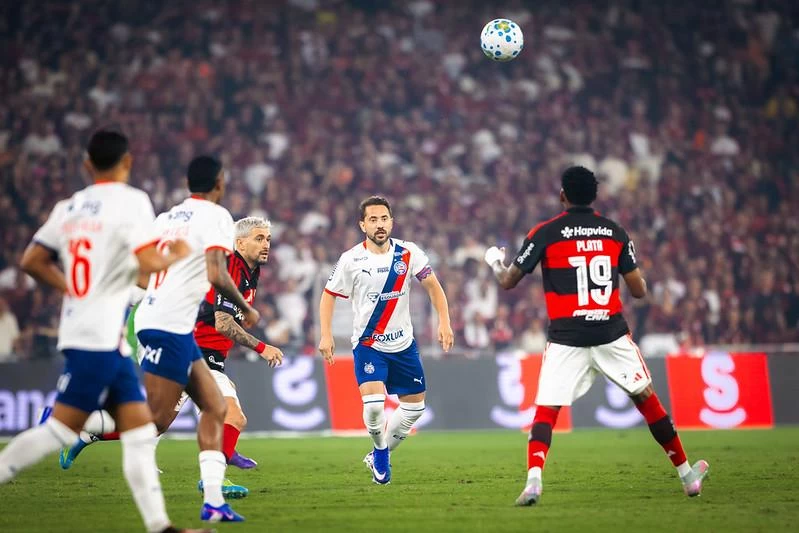 com-falhas-na-zaga-central,-bahia-perde-para-o-flamengo-no-maracana