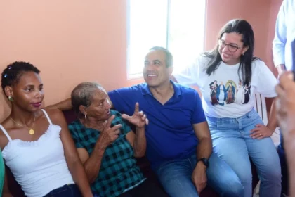 morar-melhor:-bruno-e-ana-paula-entregam-mais-100-casas-reformadas-em-sao-cristovao