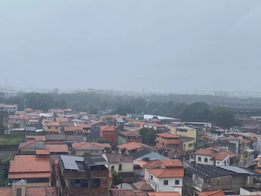 inmet-emite-alerta-de-chuvas-intensas-para-salvador-e-outras-cidades-da-bahia