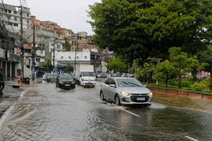 atencao!-inmet-emite-alerta-de-chuvas-intensas-para-salvador-e-mais-91-cidades-da-bahia