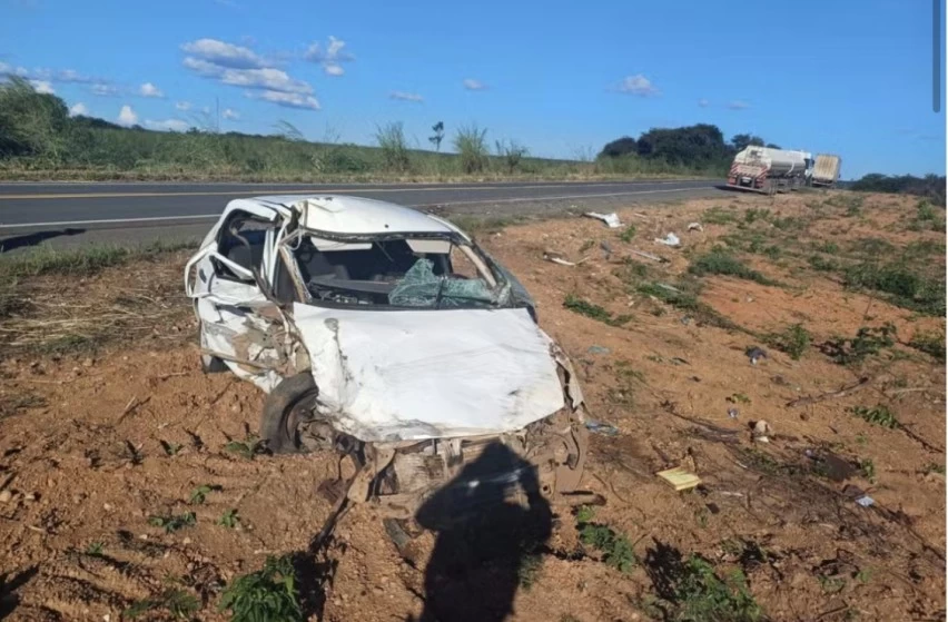 formosa-do-rio-preto:-mulher-morre-e-bebe-fica-ferido-em-acidente-entre-carro-e-caminhao
