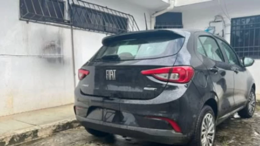 placa-clonada:-homem-e-preso-rodando-com-carro-roubado-em-areia-branca