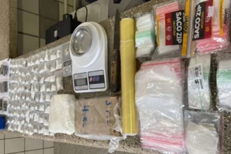 trafico-na-mira:-suspeito-e-detido-com-drogas-em-teixeira-de-freitas