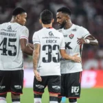 vitoria-encara-o-athletico-pr-fora-de-casa-pelo-brasileirao