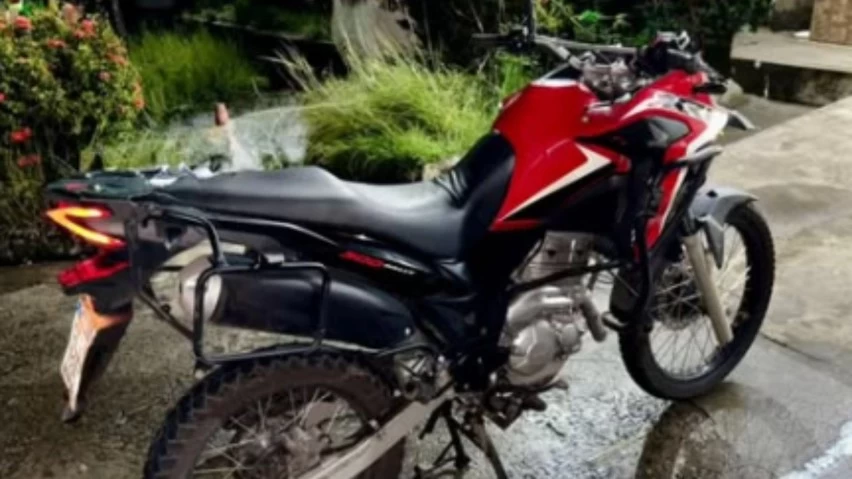 deu-ruim:-homem-e-preso-com-moto-clonada-na-ribeira