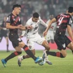 de-virada:-vitoria-perde-para-o-athletico-pr-fora-de-casa